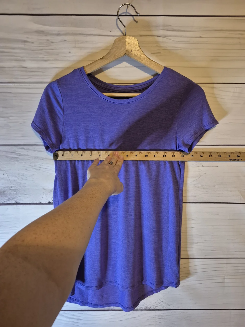 Old Navy Purple Lightweight Short Sleeve Kids Athletic Tee XL (14)